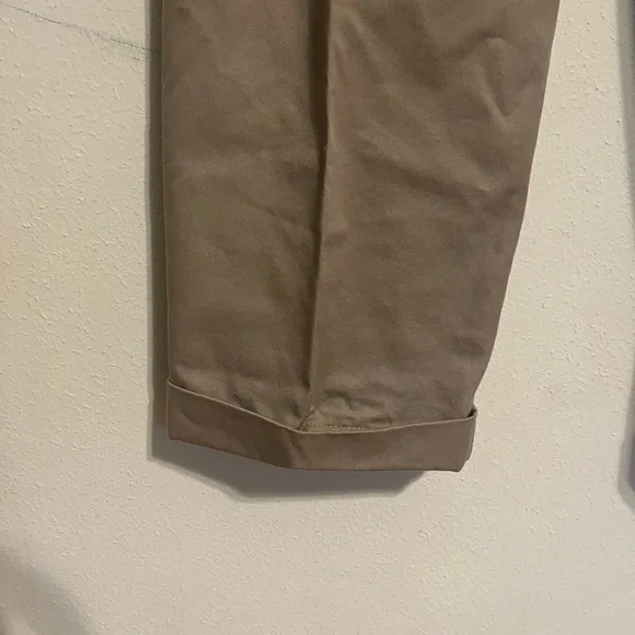Men’s IZOD Pants - Picture 3 of 6